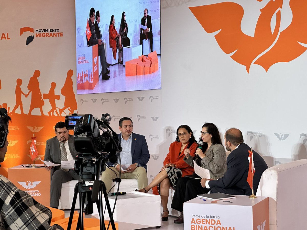 pabloa_gomez's tweet photo. #MovimientoMigrante es un espacio de diálogo e integración, organizado por la Comisión del Mexicano Migrante, en la que se abordan los principales retos de la futura #AgendaBinacional @MovCiudadanoMX @MovCiudadanoHgo https://t.co/kYkem42Chf