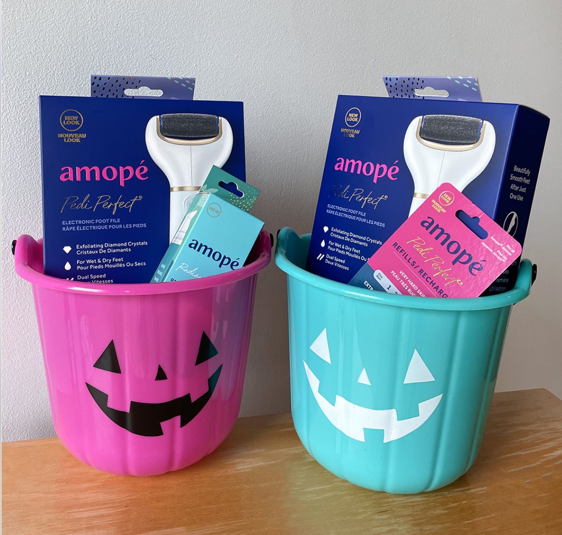 With a roller head that spins 360°, your dry skin will fall right off your soles. 🦶

Pair our Pedi Perfect® Electronic Foot File with our Radiant Skin Leg &amp; Foot Daily Hydrating Serum to lock-in moisture and get the perfect glow.✨

bit.ly/AmopeUSA