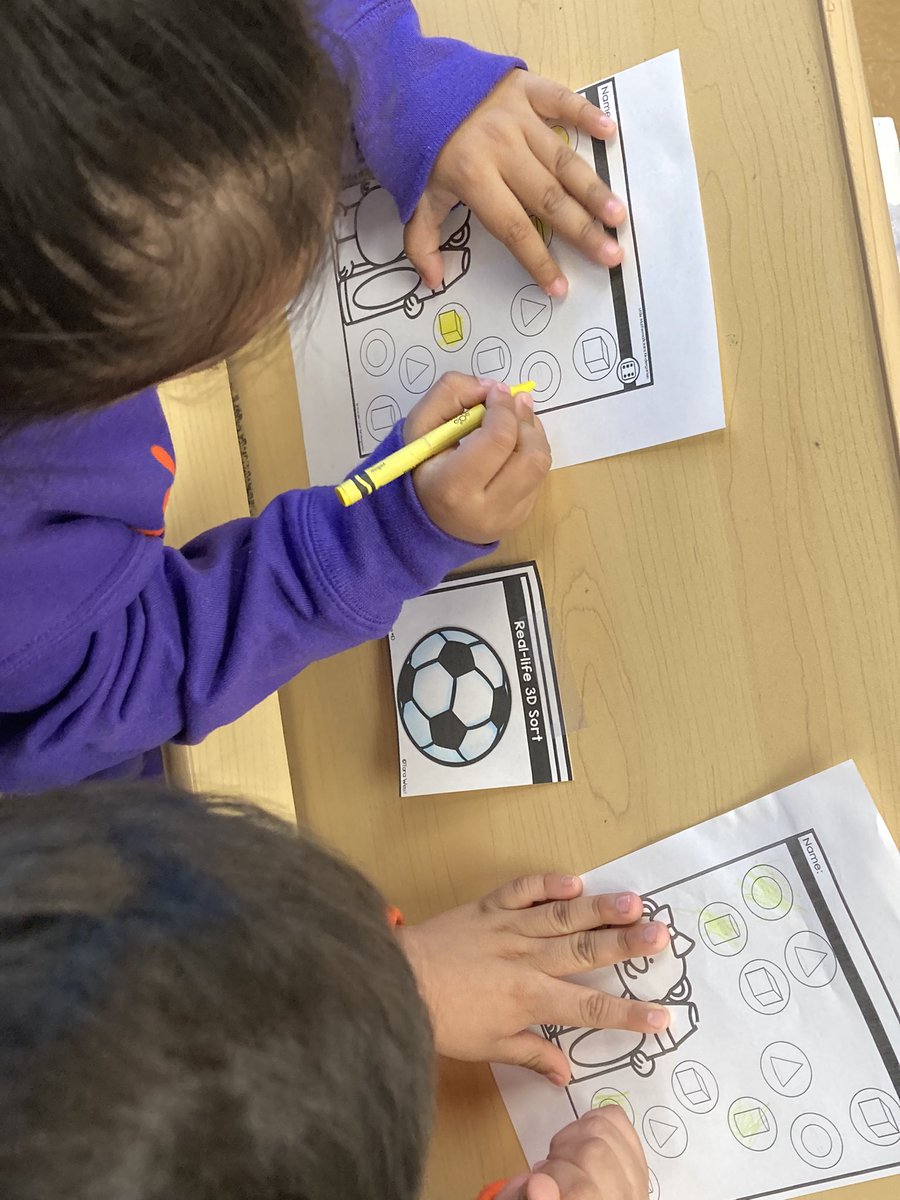 MrsRosa_class's tweet photo. 3D shape hunt around the room @BBS_Learns @SbisdPreK @SBISD https://t.co/iJivlERuK4