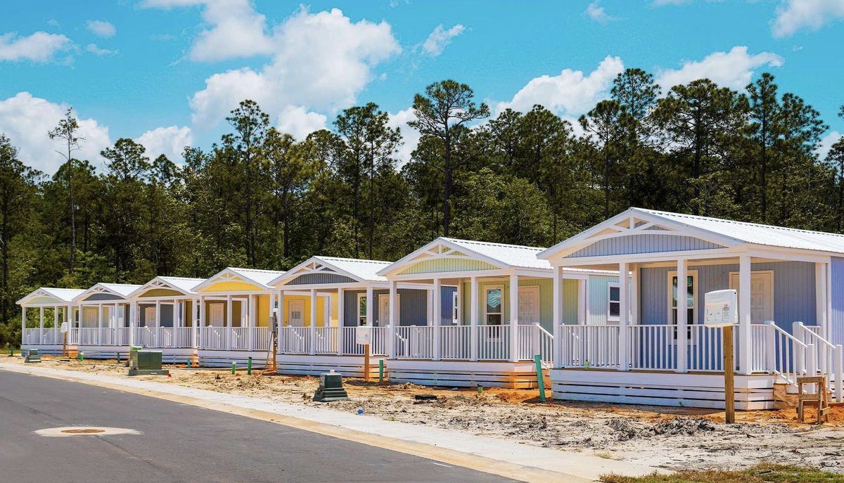 BradDoll's tweet photo. I love it when developers and entrepreneurs get visions of what they can accomplish leveraging Graceland Portable Buildings quality, affordability, and portability across entire tiny communities! https://t.co/QR1RJwOvTp 

#RealEstate #housing  #AffordableHousing #TinyHomes https://t.co/U9msW5F9Vs