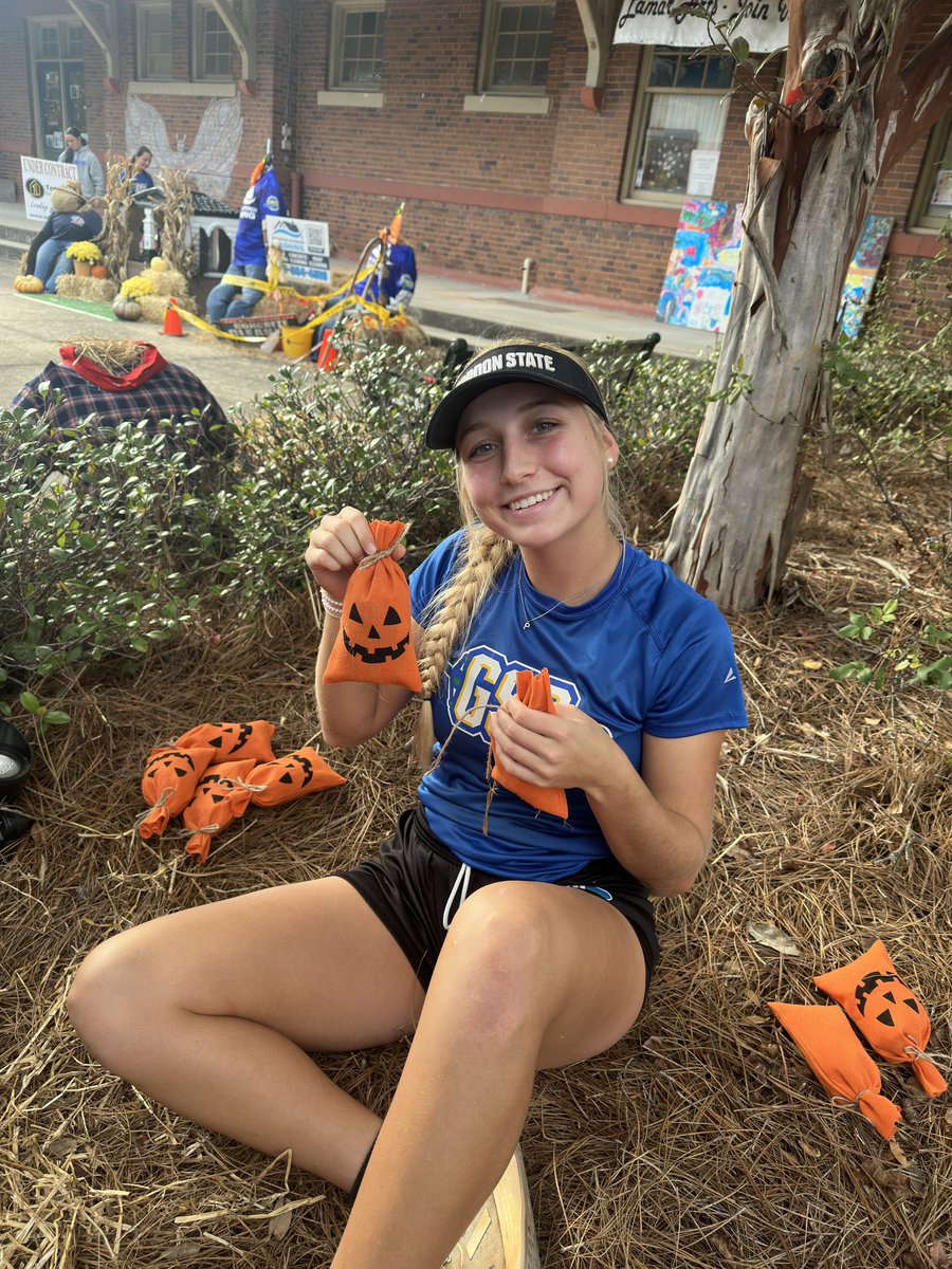 GSCSoftball's tweet photo. Highlanders showcasing their creative and spooky talents in downtown Barnesville. https://t.co/T9YCaZDSXk