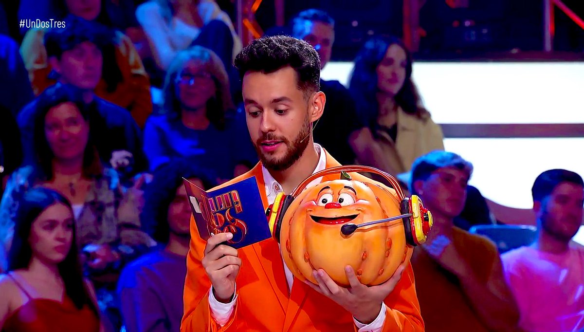 Ha sido una locura hacer un programa como el Un, Dos, Tres en riguroso directo. He leído comentarios buenos y malos, gracias por ambos, de verdad.

En lo personal, me he dejado la vida como presentador y espero haberos sacado una sonrisa.

Gracias por estar ahí 🧡