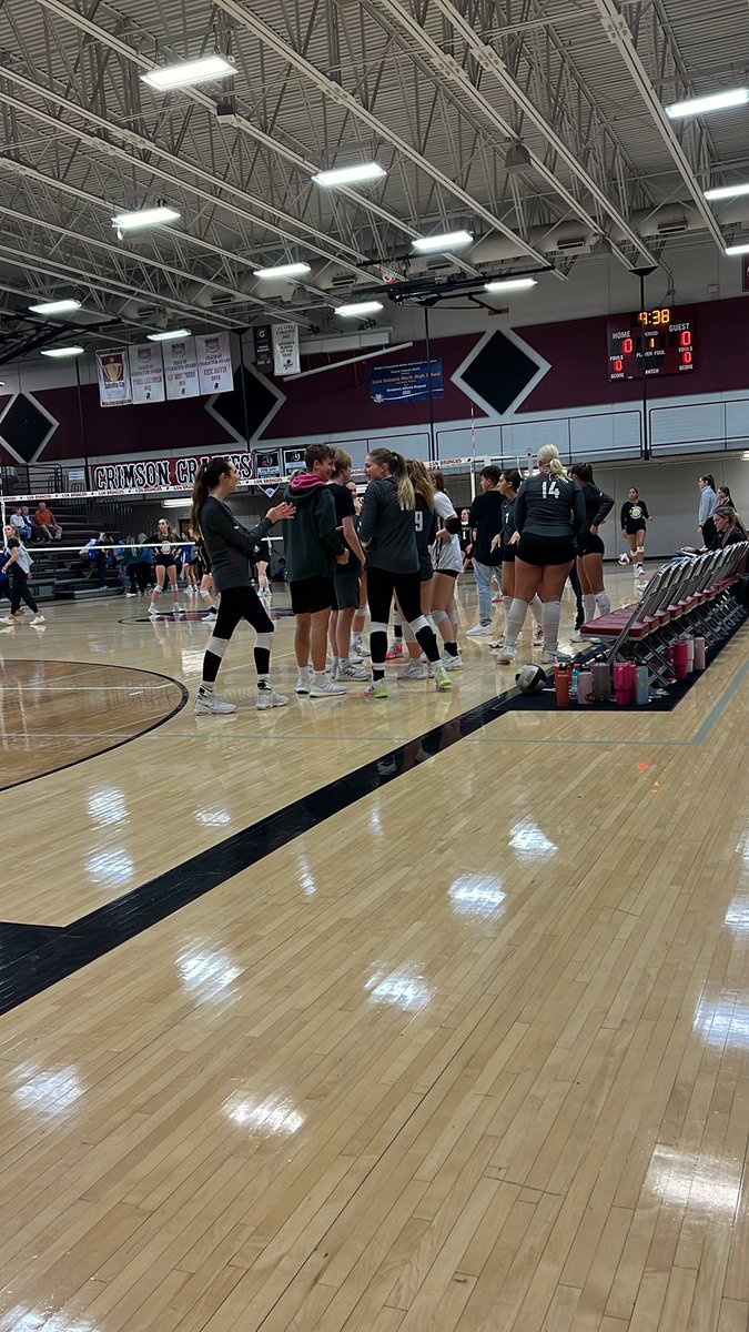 Good night for <a href="/LSNvolleyball/">LSN Volleyball</a> against STA! Get that W! #Surviveandadvance #NorthBroncos!