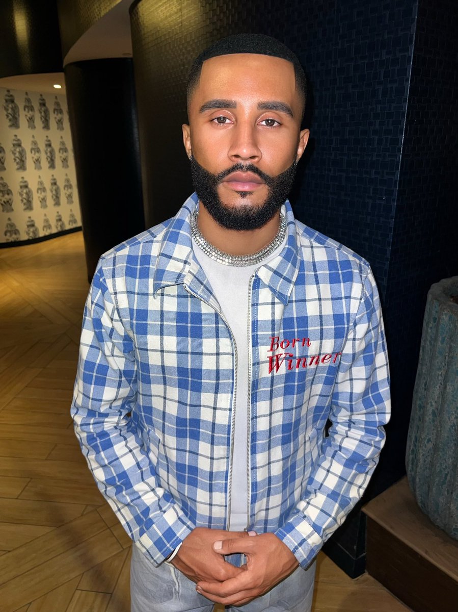 mixedblklatin's tweet photo. Born Winner 👑 @rightbymen https://t.co/AAt5mQZOwk