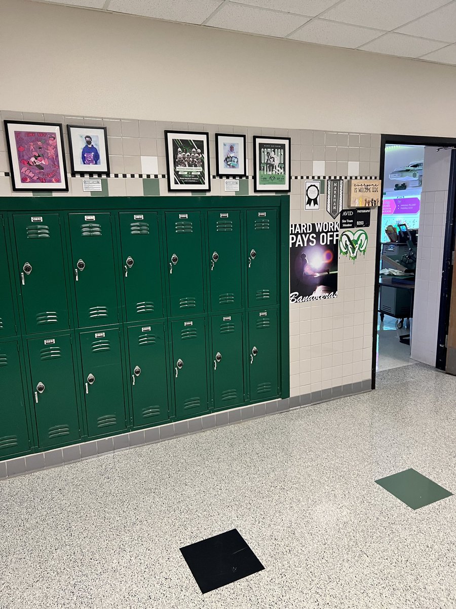 Teacher_Outlaw's tweet photo. Yeah I had to display them outside my classroom!! So proud of my student!! @bhsstem @Artk12RISD #RamsVisualArts https://t.co/Le4O6NqyT1
