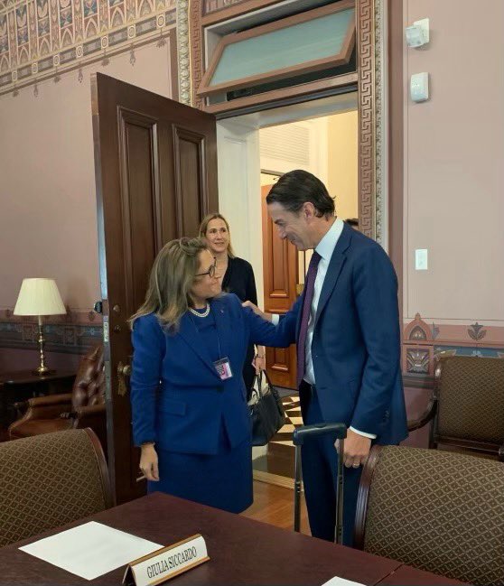 cafreeland's tweet photo. In Washington, I co-chaired another productive meeting of the Canada-U.S. Energy Transformation Task Force.
Β
Canada and our friends in the U.S. are working together to create good jobs, grow our clean economies, and build stronger supply chains on both sides of the border.Β π¨π¦πΊπΈ https://t.co/rgwj738m5c