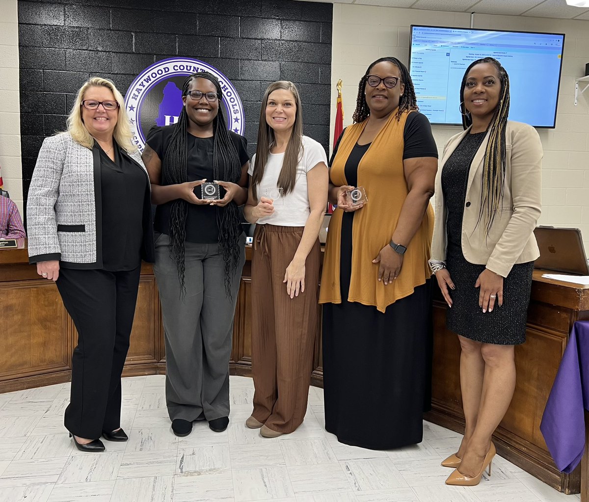 HaywoodSchools's tweet photo. 🌟 Celebrating our top-tier educators! Our TVAAS Level 3, 4, &amp; 5 teachers in Haywood County Schools were honored at the October Board Meeting. Your dedication inspires excellence in our community. Kudos! 👏 #HCSForward #EducationExcellence #TeachersRock https://t.co/3C1drtaAUd