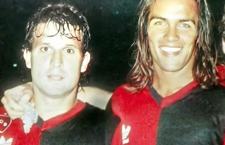 Elbebo_'s tweet photo. Dale me gusta al Tata y al Negro de la suerte para que mañana el Uru meta dos pepas #Newells #lepra #leprosos #nob #canob https://t.co/K20NcLCp5A
