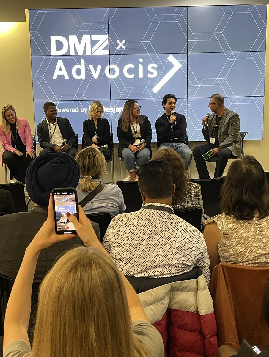 dmzhq's tweet image. Panel time! 

🎤 Behdad Karimi, Founder &amp;amp; CEO of ReInvestWealth
🎤 Cindy Marques, CFP of @OpenAccessLtd
🎤 Jacqueline Soong, CFP of Desjardins Financial Security
🎤 Jason Muloongo, Founder of Hey Taylor
🎤 Kelly Emery, Founder of @JoinTeamTroop

#GetReady #InsightfulDiscussions