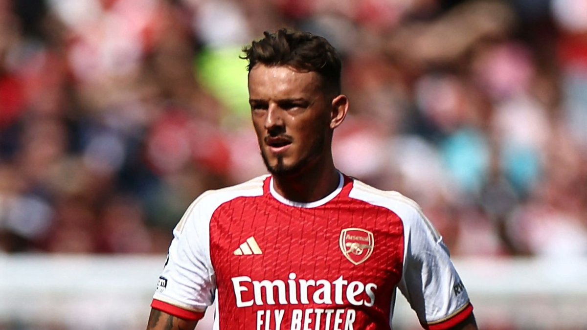 MatchDreports's tweet photo. Avoid Ben White:While he has been good and is delivering some attacking returns as well, I do not think he is one for the long run. Arsenal and their defence is not their strength and Ben White isn't a player who'll be dominating the flanks. Maybe try get a villa defender instead https://t.co/df8UklFutX