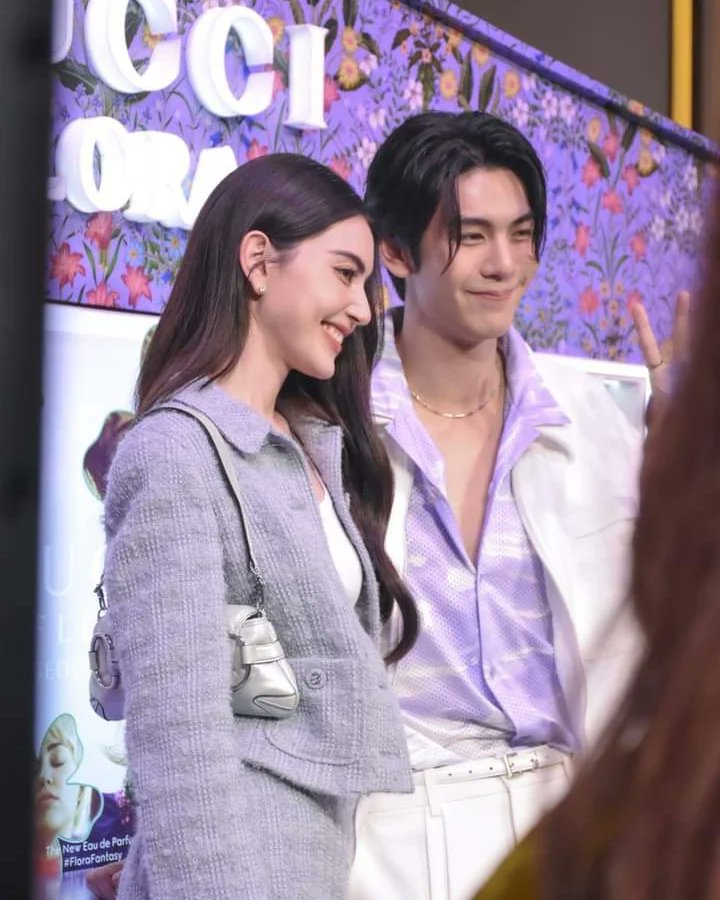 onlydavikah's tweet photo. 💗💗
@guccibeauty 
#GucciBeauty 
#GucciFlora 
#FloraFantasy 
#Fiercelive 
#FiercelivebyJijie 
#davikah
#ใหม่ดาวิกา
#Gemini_NT
#RyuVachirawich
Crd  photo owner https://t.co/WsRmR4VWUK