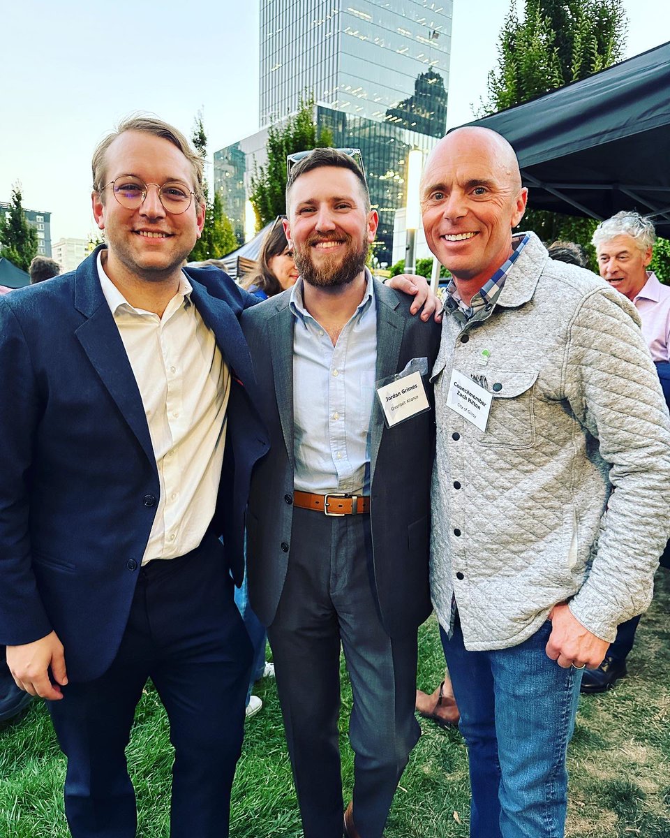 Better watch out when the three of us come together to work on policy! Great time celebrating all the Housing Hero Awards recipients at @HACdotorg 21st Annual Awards in SF. @louismirante @cafedujord #HiltonForCouncil #Gilroy