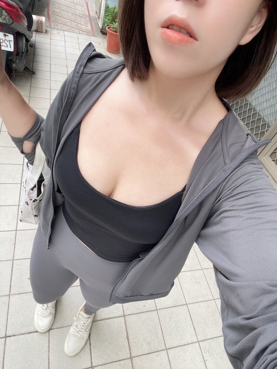 久違的運動裝 https://t.co/BoJwPcoFng