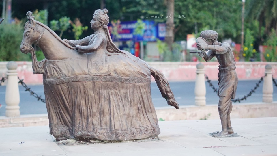 abhishek3939's tweet photo. जयपुर बहुत हसीन शहर है.
🥰🥰🥰
#mydailyclick #pinkcity #jaipur #streetphotography https://t.co/wVSMsqXFRk