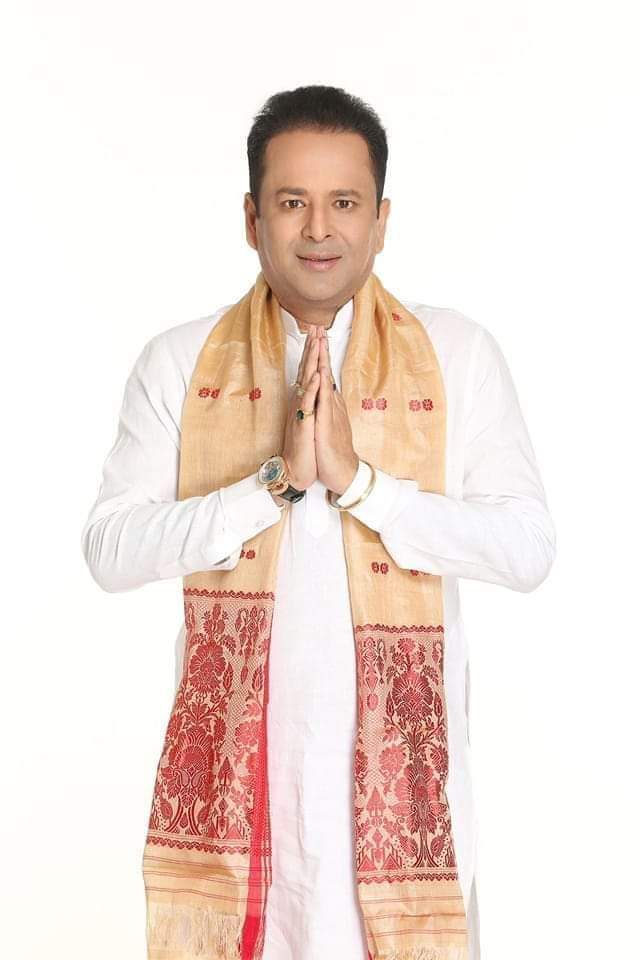DjRahulMoni's tweet photo. জন্মদিনৰ অশেষ শুভেচ্ছা ও ওলগ জনালোঁ শ্ৰদ্ধাৰ Manab Deka   দাদা , আগন্তুক সময়ত আৰু অধিক সফলতাৰে কৰ্মক্ষেত্ৰত আগুৱাই যাবলৈ মা কামাখ্যাই আশীষ প্ৰদান কৰক । @manabdeka

#manabdeka https://t.co/dLB9HOtk4j