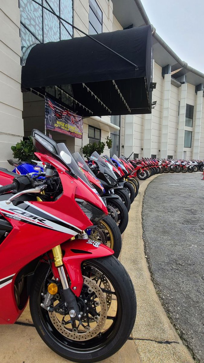 Mengoda tengok si rabbit 😍

#SanggapThrottle #TheBikersRanger #tbr #kapcaijahat #jenterapejuang #duniaduaroda #kapcai #ride #convoi #santai #cuprix #motor #malaysia