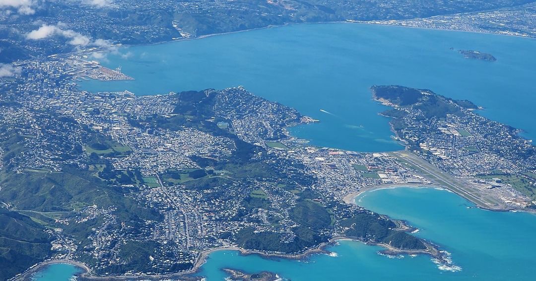 RuleFlight's tweet image. What a beautiful day to fly to NZ country's capital! ✨🛩️

#DA42 #AviationAdventures #FlightTraining #CapitalBound #cpl #pilot #pilotlife #pilottraining #fly #flyhigh #aviationlovers #aviationdaily #aviationphotography #aviators #trainees