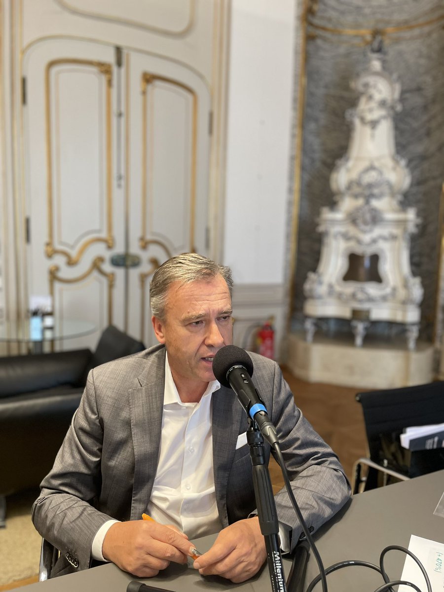 Volume 80 out now! Der Präsident zur (wirtschaftlichen und infrastrukturellen) Lage der Sturm-Nation! blackfm.at/blackfm-volume…