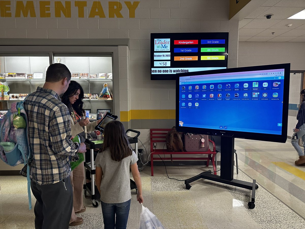 The coaches had so much fun tonight at Family Reading Night sharing with parents how students can access texts at home using <a href="/ClassLink/">ClassLink</a> #wearercstn #wearecves #crestviewblessed