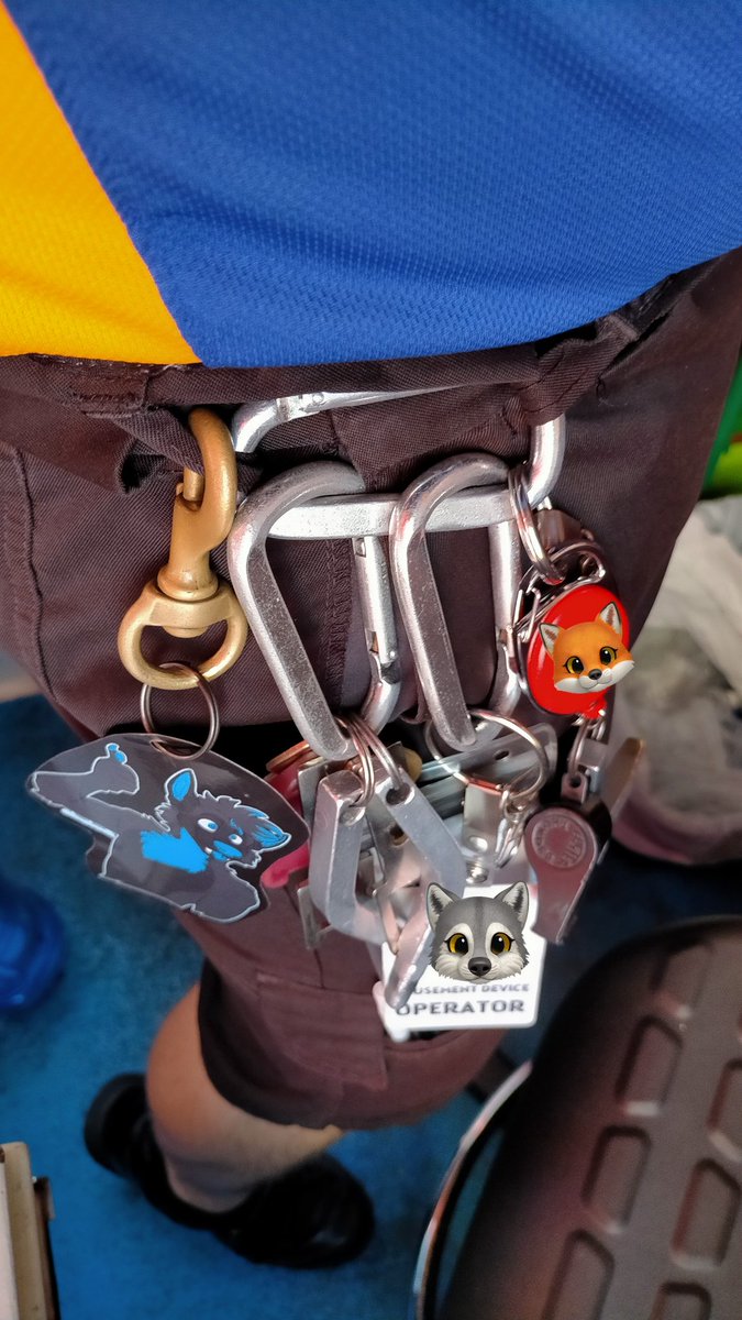 whensnakessing's tweet photo. Only the essential equipment is needed! 🐺 #furry #rideoperator https://t.co/kKjsxwzJbI