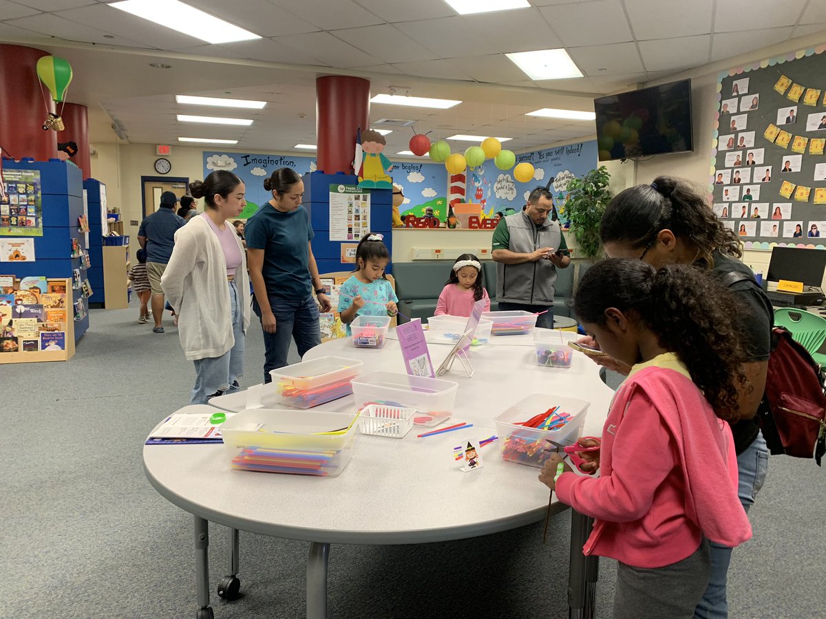 rkdlib's tweet photo. The Driggers Library hosted our first Storybook STEM night. Be on the look out for the next one! https://t.co/uxiXRr8cCv