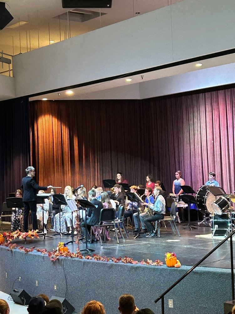 SMJSHSBearsKS's tweet photo. St. Marys Jr. / Sr. High School Fall Music Concert was entertaining as usual.  Great job students and instructors! https://t.co/rEATl0MDwg