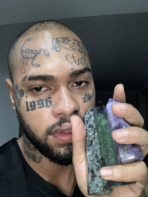 No recen por mi, recen por mis enemigo. https://t.co/x5Go9n1707<a href="/tag/nuevafotodeperfil"class="tags"><span>#nuevafotodeperfil</span></a>