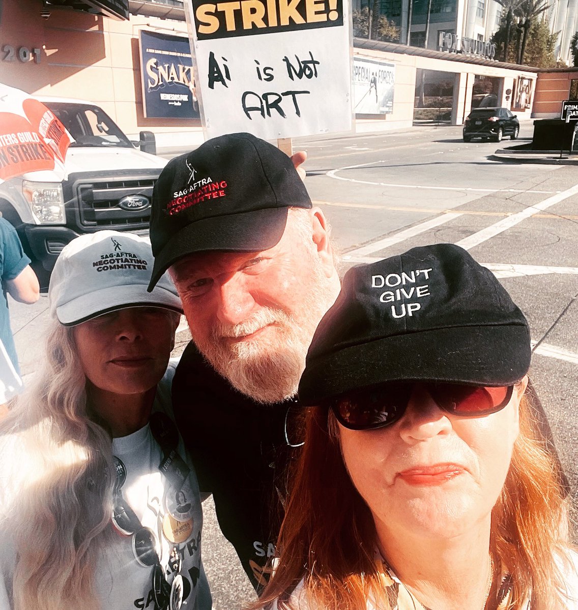 TheDaveJolliffe's tweet photo. With Frances Fisher, and
Cyd Stritmatter at Fox today.
The home of #Room222
#NegCom #sagaftrastrong #sagaftrastrike #sagaftramembers #sagaftra
#foxstudios https://t.co/a1z9Ry88Lv