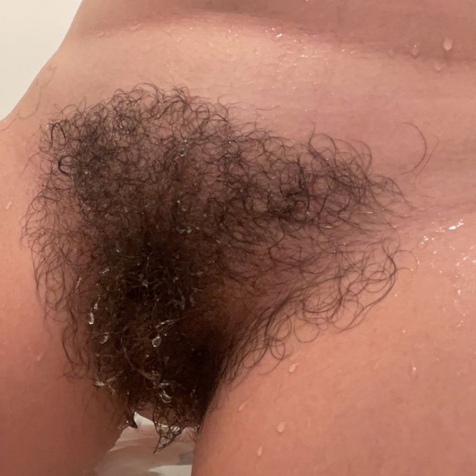 We ❤️ @ChloeKreams wet &amp; drippy bush https://t.co/i9fqR3zAIX<a class="tags" href="/tag/chloekreams">@chloekreams</a>