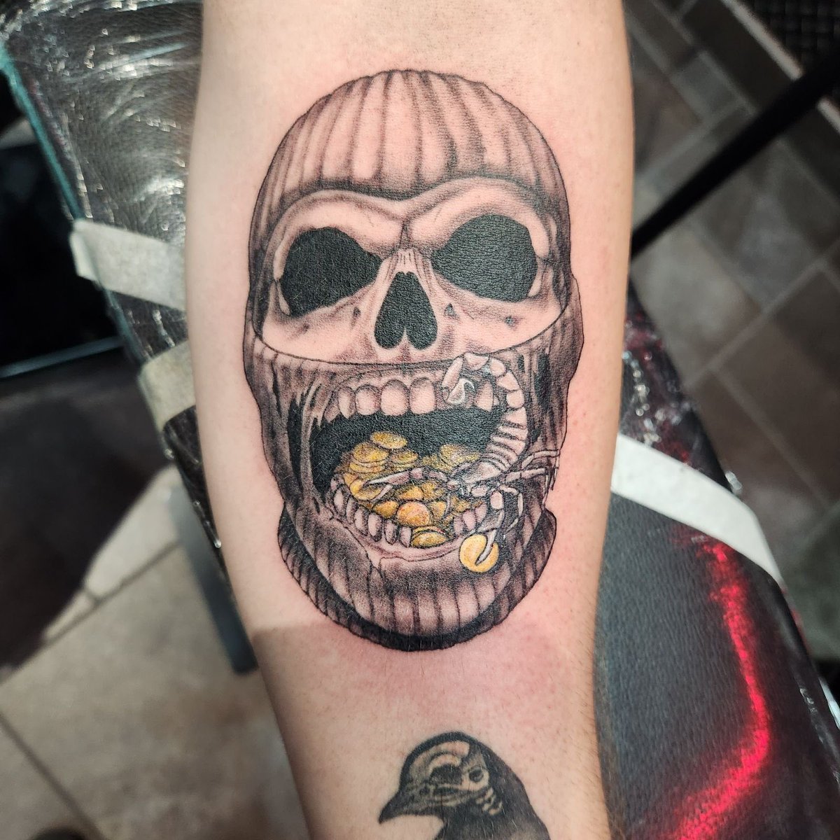 Custom skull tattoo today by @lunabestabbin 💀 We have availability throughout the rest of the year! Email us to book. countstattoo@gmail.com @DannyCountKoker @CountsKustoms #countstattoo #countskustoms #lasvegastattooartist #lasvegastattooshop #skulltattoo