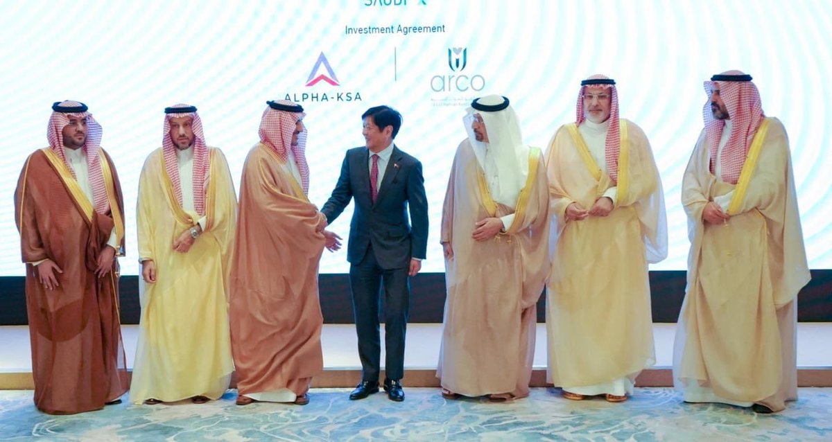 31milmovement's tweet photo. In his meeting with business leaders from Saudi Arabia, President @bongbongmarcos expressed the Philippines' readiness to strengthen the economic ties between the Philippines and the countries in the Gulf Cooperation Council. https://t.co/SimWpztdVt