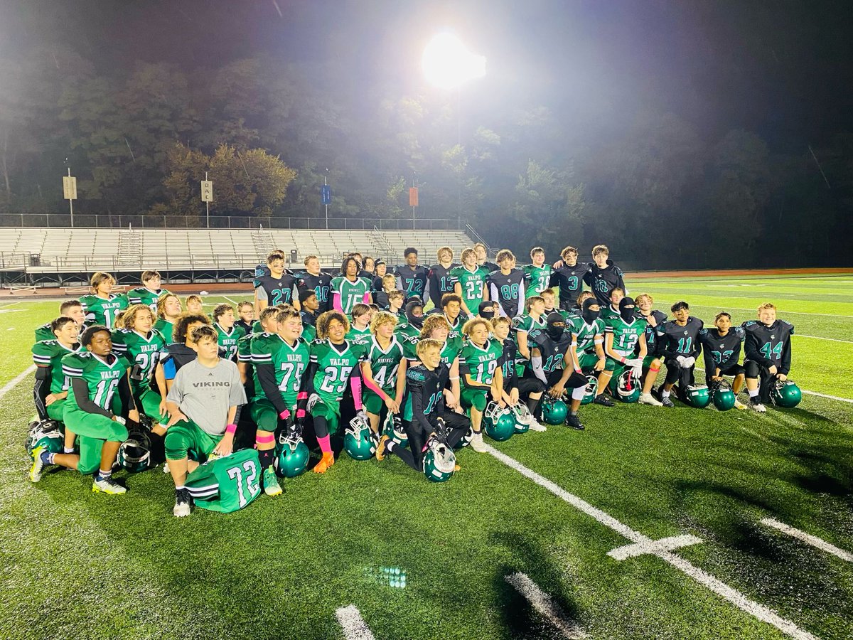 BF v TJ. Bright future for the Vikes on display tonight. ￼It’s a great night to be a Viking!!
#wearevalpo 🟢⚪️￼