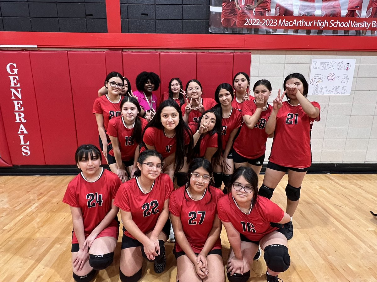 sam_patrickk's tweet photo. Soooo proud of these ladies! Great work ladies! 🐾🏐 @athletics_mead @MeadMS_AISD @MrLara9 @CoachMOaldine https://t.co/wsdqosusAp