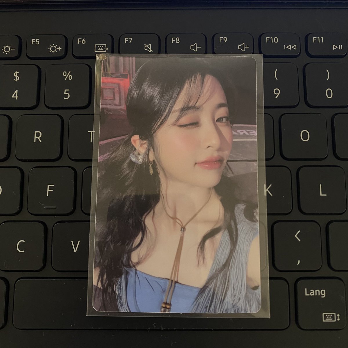 sseravn's tweet photo. wts lfb 

yunjin lesserafim unforgiven soundwave ld 2 
₱500 (payo) https://t.co/IGGAKwsYYv