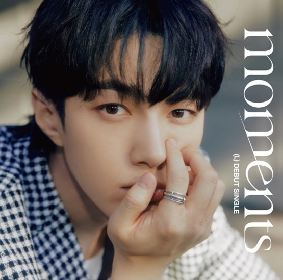 LKMS_officialJP's tweet photo. 【📡お知らせ】 L (キム・ミョンス)、 11月15日発売のDebut Single「Moments」先行配信決定🎧🎶

10月22日(日)0時より、各種音楽配信サービスにて🐱💕
たくさん聴いてください♪

▼Streaming/Downloadはこちらから
https://t.co/6ghsHv9086

#エル #キムミョンス #ミョンス #L #KIMMYUNGSOO #INFINITE https://t.co/9xkAW5VvhL