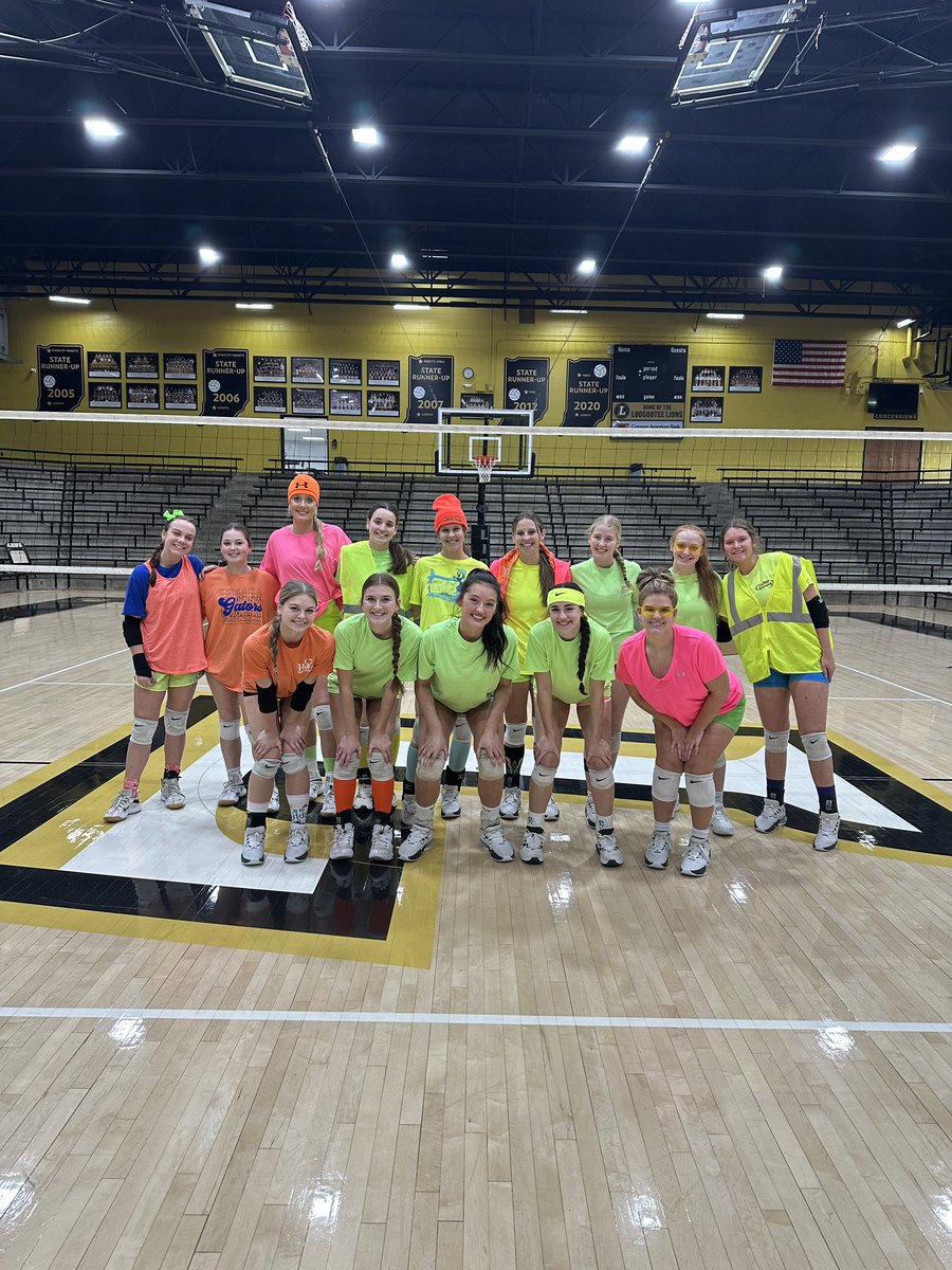 LoogooteeVball's tweet photo. Neon Practice!! 

Thank you Toy’s Auto Parts &amp; The Loogootee Lady Lions Basketball Team for dinner &amp; desserts at Pizza Junction!! 
#RegionalWeek https://t.co/ZC42lsXrn0