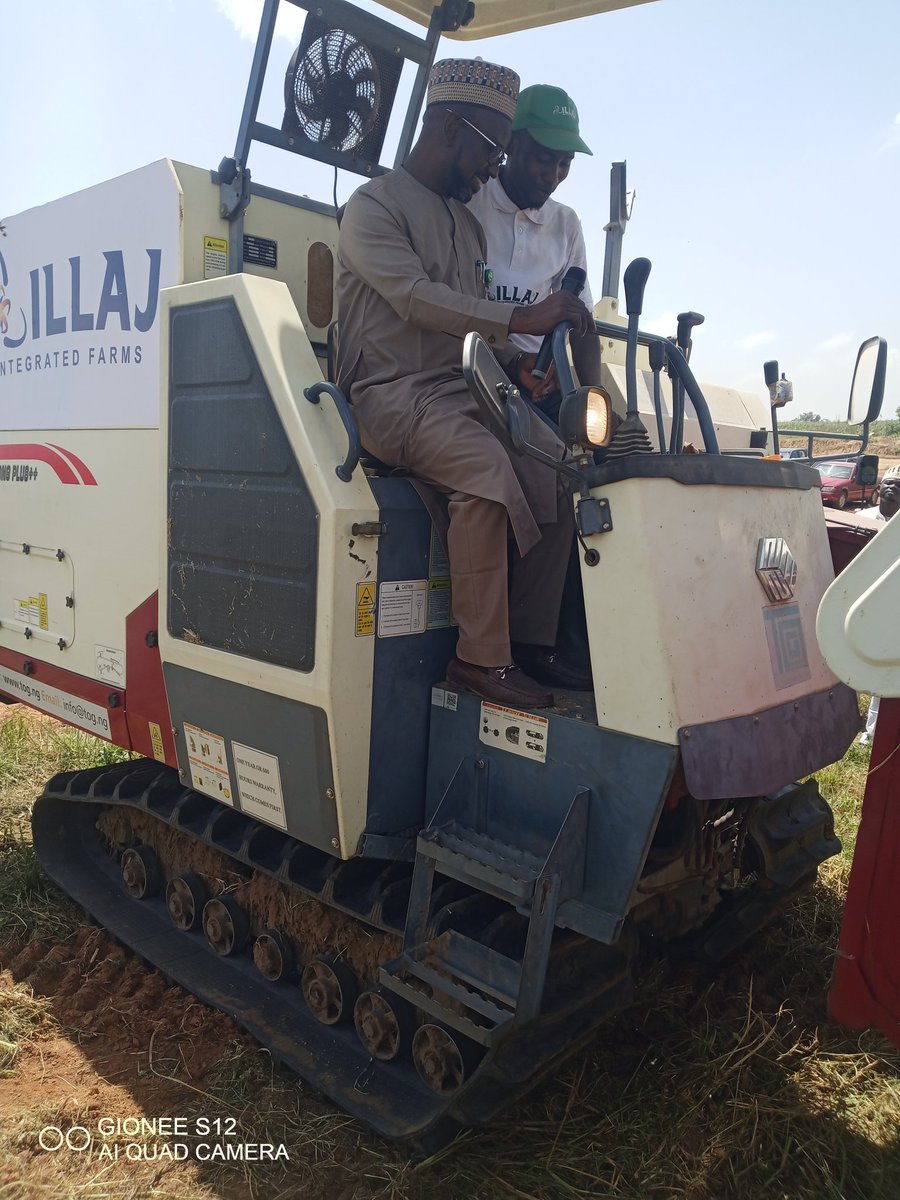 KadunaMOAgric's tweet photo. The Commissioner, @dabomuri was the Guest of Honour at ILLAJ Integrated Farms Ltd located at Birnin Yero along Mararaban Jos Road as the Company launched its combine harvester and special field tour of its Agroforestry. https://t.co/81PaHsCR0Y