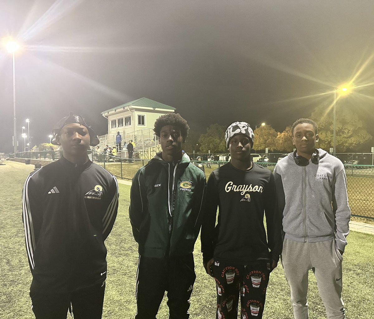 Me and some of my teammates got the opportunity to say some words of encouragement to my little brother's football team before their first game of playoffs. @CoachSB_4theG @QBHitList @PlayBookAthlete @prestonglasco @rileedrew_ @AshtonTurner013 @TrellJones203 @RamsFBrecruits