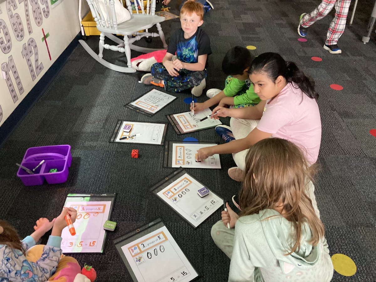 JenniferKittell's tweet photo. We worked so hard in our math centers today making equal groups and arrays! https://t.co/zz57vgE93t