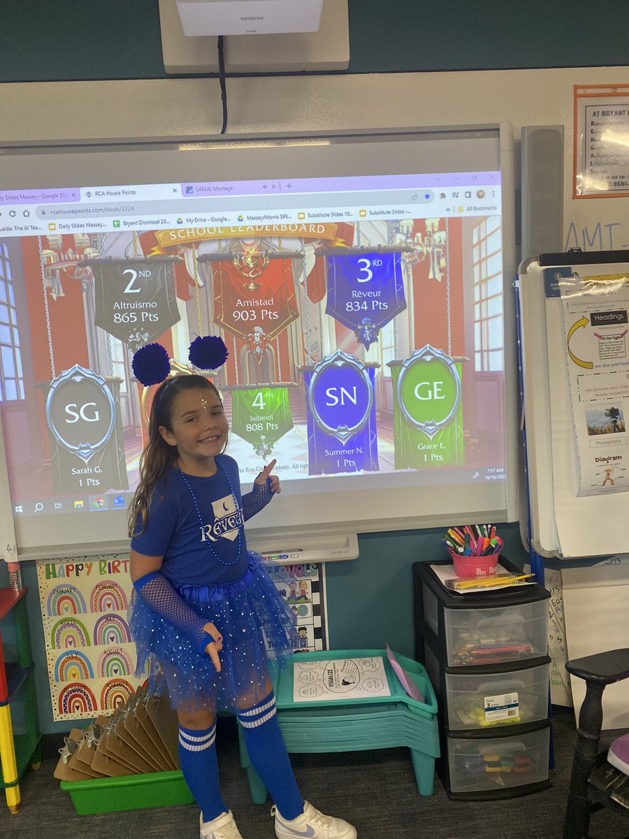 Rally day and house point for this friend in house of Reveur! 💙 🖤 ♥️💚