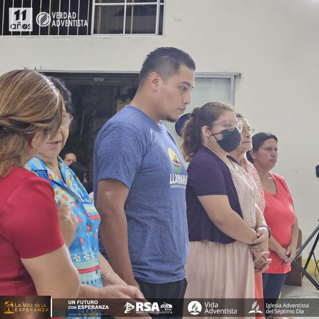 VerdadAdventist's tweet photo. ✨ Un Futuro con Esperanza 🇸🇻
Con el Pr. Omar Grieve y Nessy Pittau Grieve, Directores de @LaVoz1942 📖 🌎 

#VerdadAdventista #Adventistas7sv #AdventistasDIA #adventistas #lavozdelaesperanza https://t.co/rDZqsUOHKM