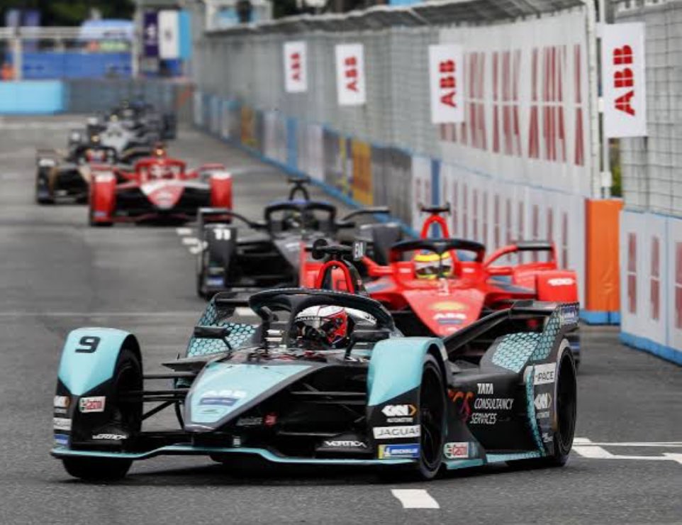 Formula E comes to #Hyderabad yet again - Feb 10, 2024 
The racing track remains the same as last year - adjacent to Hussain Saagar
Get ready for an enhanced &amp; improved version of sports extravaganza this season 

<a href="/FIAFormulaE/">Formula E</a> 
<a href="/HMDA_Gov/">HMDA</a>