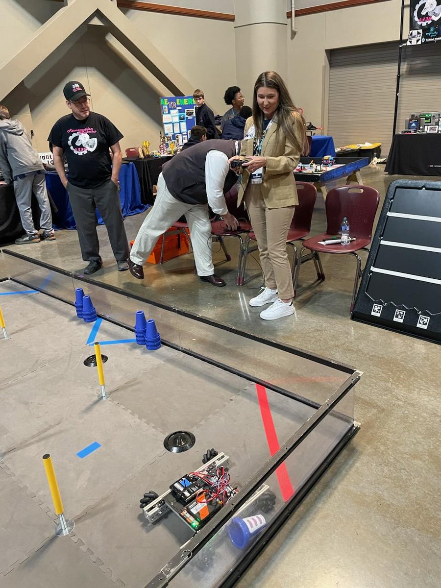 Jamie Mixon (@jamienoelmixon) on Twitter photo We had a great time hearing from students and operating robots at the LASTEM Summit! <a href="/GeauxLaSTEM/">LaSTEM Advisory Council</a> We had a great time hearing from students and operating robots at the LASTEM Summit! <a href="/GeauxLaSTEM/">LaSTEM Advisory Council</a>
