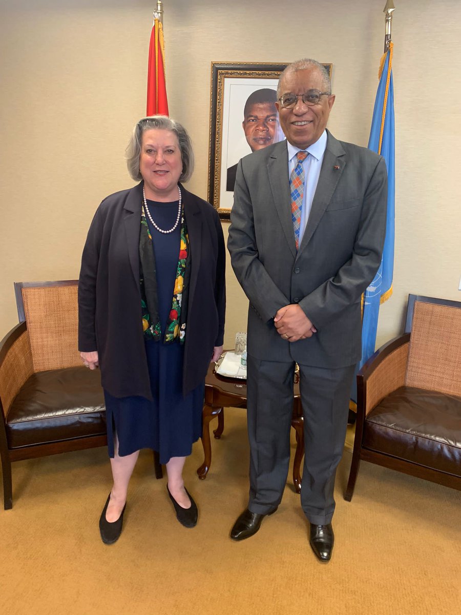 🇦🇴 PR H.E. Ambassador Francisco José da Cruz, this afternoon, welcomed H.E. Ambassador Mary Beth Leonard, US Mission Senior Advisor for African Affairs . They exchanged on the UN agenda and their countries’ priorities during UNGA’s 78th session.