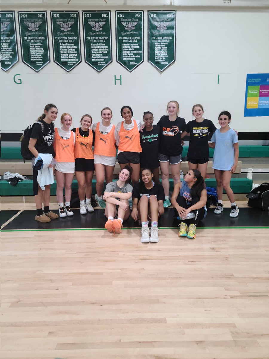 Blessed to have such great <a href="/SHSLadyHoops/">Sequoyah Lady Chiefs</a> players willing to be mentors to future teammates! Thanks to <a href="/AddisonGhorley/">Addison Ghorley</a> <a href="/avagrayy_/">Ava gray</a> <a href="/milannis2134/">Milanni Abdus-Salaam</a>  @Carly_BBall11 for sharing not only their talents but words of wisdom on how to succeed in HS both on the court &amp; in the classroom.