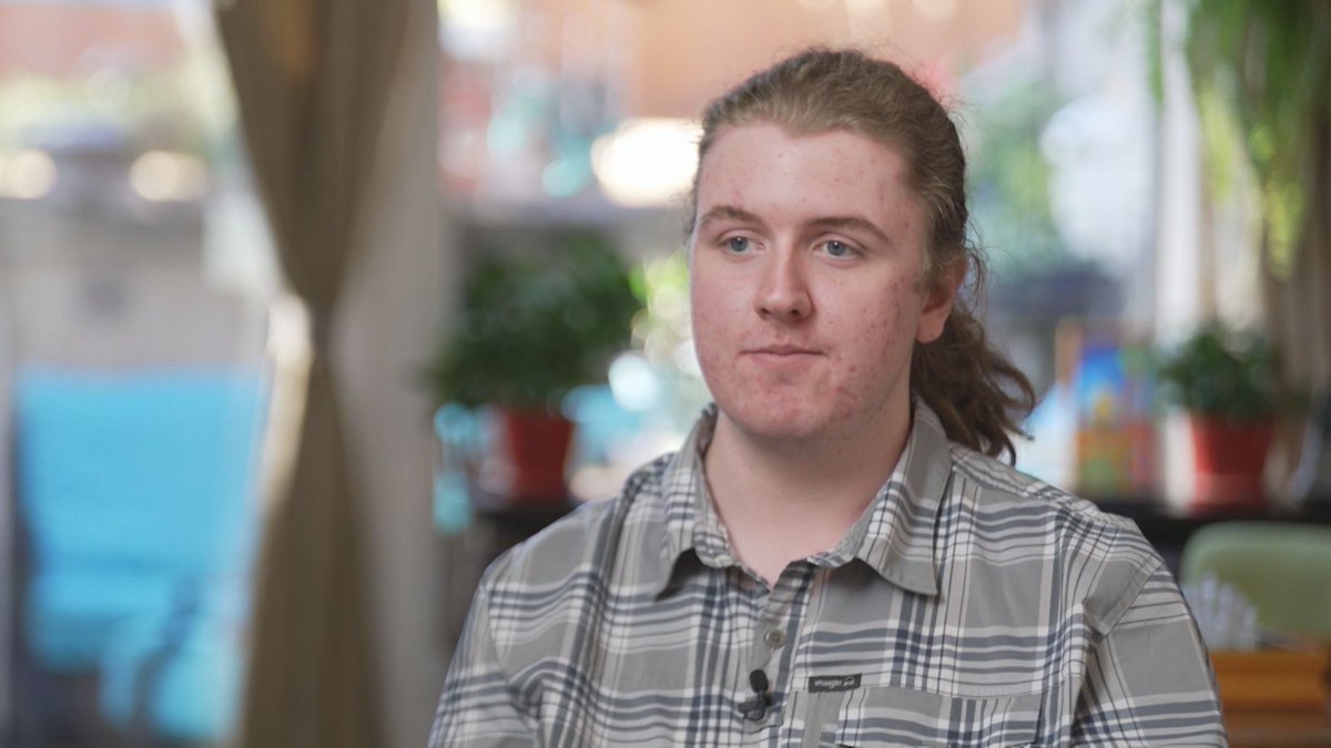 GlobalBC's tweet photo. There is a gap in funding for kids in need once they turn 18. Thankfully, @VarietyBC funds youth up to their 19th birthday, so teens like Keygan aren’t left without support.
Watch: https://t.co/GGJ33oZ3kb
Donate during #VarietyWeek: https://t.co/ioIv36Ah3F https://t.co/RoUaJcJpoL