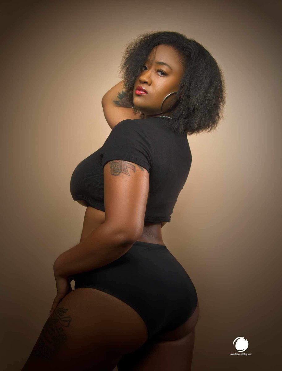 QueeeennArii's tweet photo. “Shawty Pressure. Shawty Fine. Face card valid she gone do it every time.”❤️‍🔥😮‍💨
#foryoupage #shawtydifferent https://t.co/b1p7vFybH3