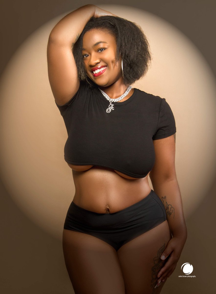 QueeeennArii's tweet photo. “Shawty Pressure. Shawty Fine. Face card valid she gone do it every time.”❤️‍🔥😮‍💨
#foryoupage #shawtydifferent https://t.co/b1p7vFybH3