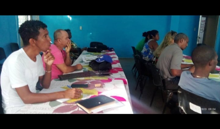 Reunión con el segundo grupo de solicitantes de doctorado, efectuado hoy en la DME de Marianao
 <a href="/DosalElena/">Elena Dosal</a> 
<a href="/LeyanisOlivar16/">Leyanis Olivares Darroman</a> <a href="/EducacinMarian1/">Educación Marianao</a>
#CubaMined <a href="/Yankier11/">Yankier Sánchez</a>