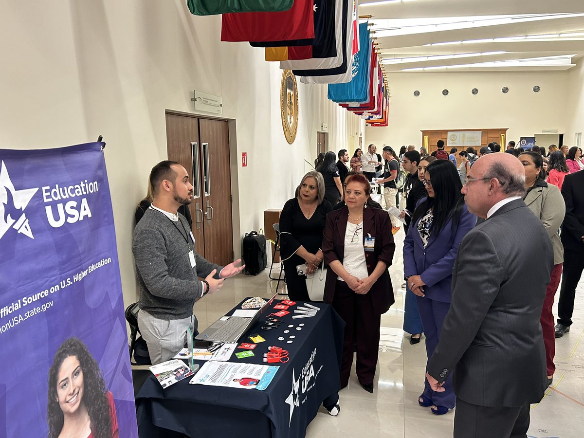 EducationUSAMty's tweet photo. EducationUSA Monterrey agradece a la Universidad Autonoma de Nuevo Leon y al  Centro De Internacionalización @uanl por la invitación a la 10ª Feria de Programas Internacionales. Es un honor conocer a su comunidad y compartir ideas sobre la educación en Estados Unidos. Esperamos seguir colaborando en futuros eventos. ¡Gracias, UANL!